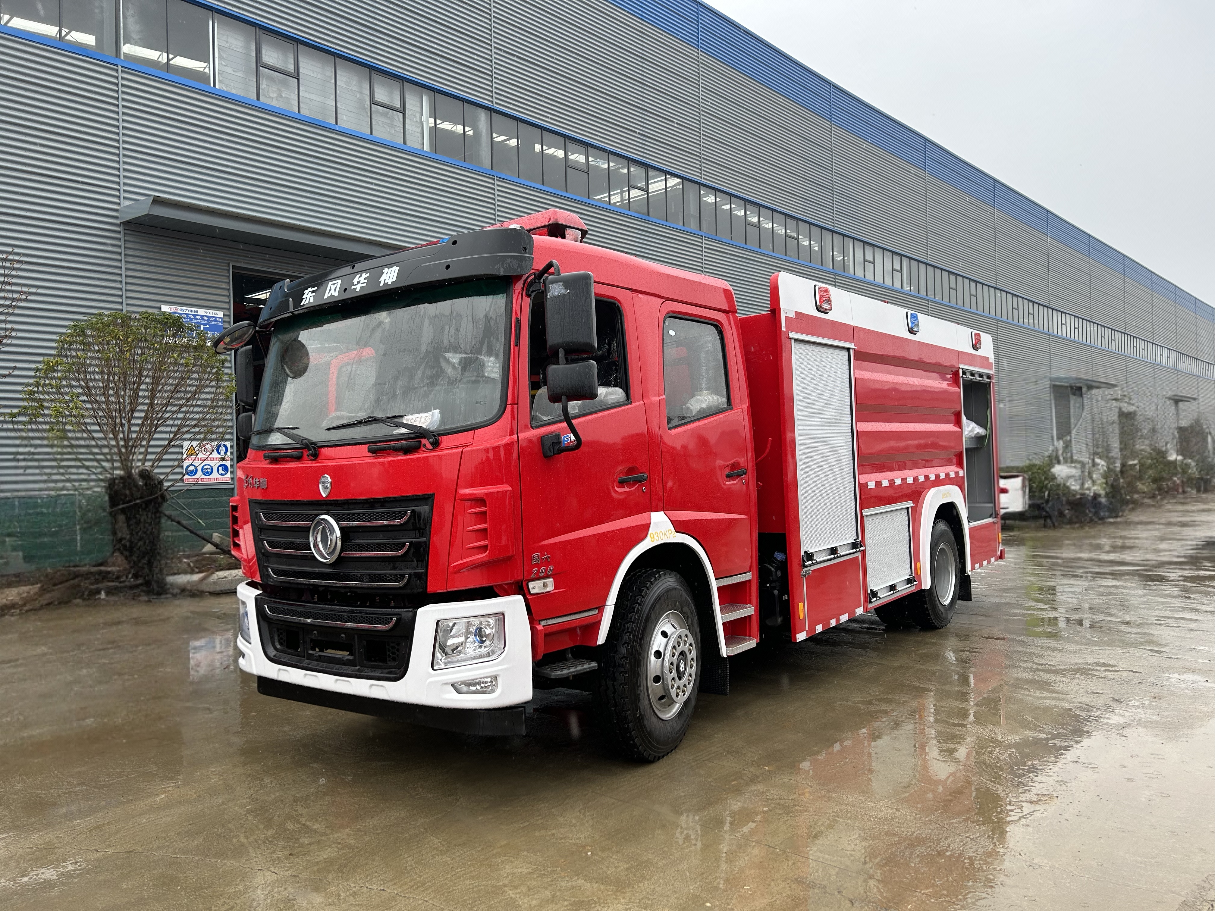 东风8吨泡沫消防车