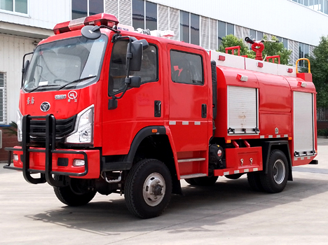 重汽四驱3吨森林消防车